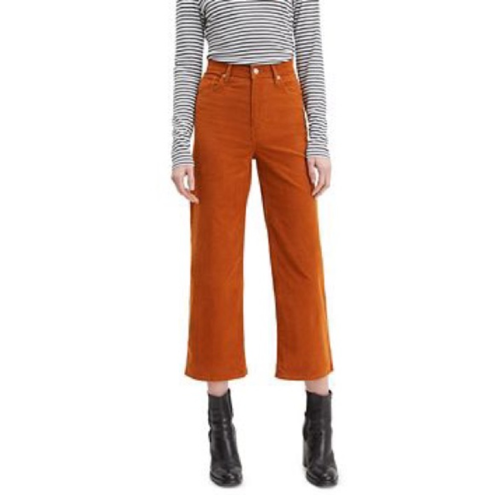 ✨ Levi’s Mile High Cropped Wide Leg Pants ✨